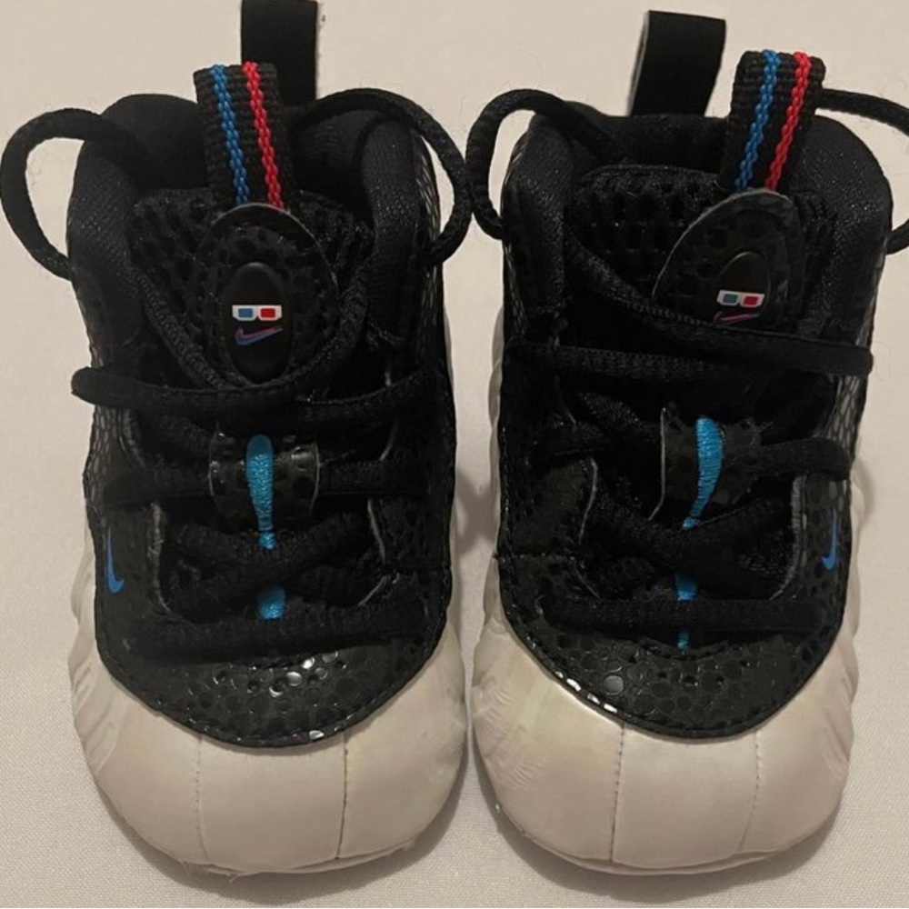 3c baby foam Nike crib shoes (soft bottoms)